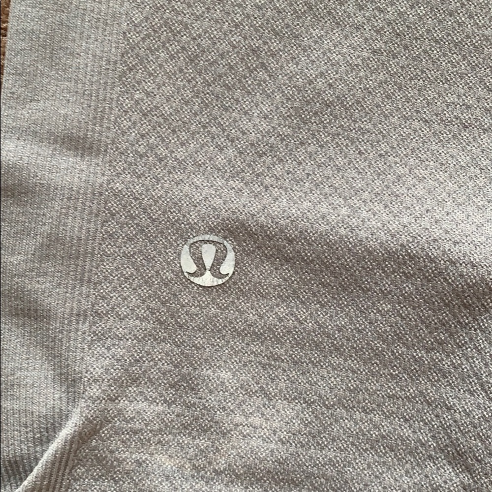 Lululemon Zone In Crop - Picture 3 of 4
